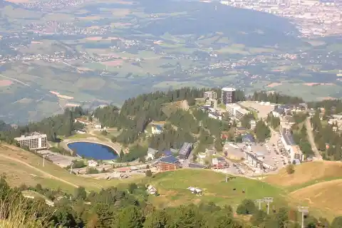 Chamrousse. Journée de l'Ultratour des 4 massifs (UT4M). Chamrousse, Isère, AuRA, France