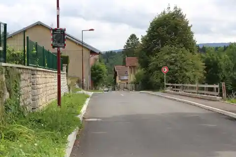 Rue principale d'Ardon