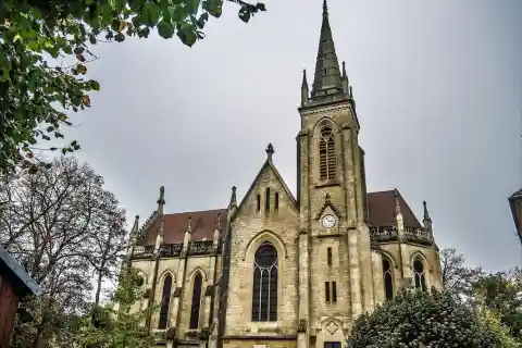 Basilique Notre-Dame du mont Roland. Jouhe . Juta