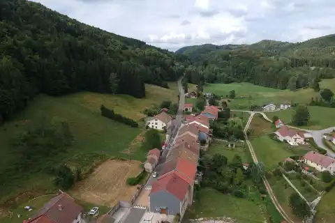 Image de Leschères, Jura, France en juillet 2018