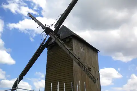 Le moulin Gaillardin de Chapelon, datant du XVe siècle