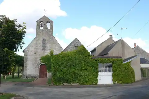 L'église Saint-Pierre d'Intville-la-Guétard (Loiret, Centre-Val de Loire, France)