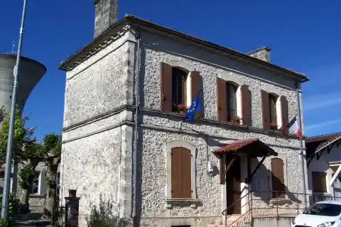 Mairie de Beauziac (Lot-et-Garonne, France)