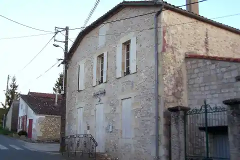 Mairie de Labastide-Castel-Amouroux (Lot-et-Garonne, France)