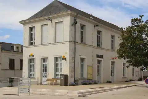 Mairie de Saint-Clément-des-Levées