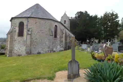 Église Saint-Martin de Montcuit