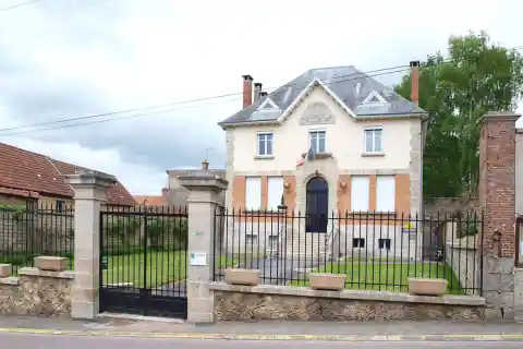 Barbonne-Fayel (Marne, France), la mairie