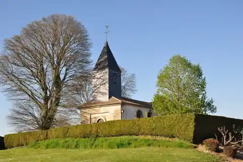 L'Église Saint Sylvin á La Croix-en-Champagne (Marne, France). L'église n'est pas un monument historique