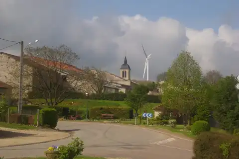 Germay son clocher et sa girouette géante