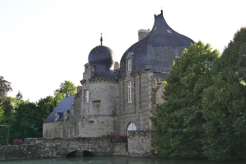 Château de Montesson à Bais (Mayenne)