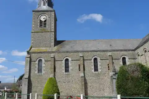 Église de Sainte-Marie-du-Bois (53)