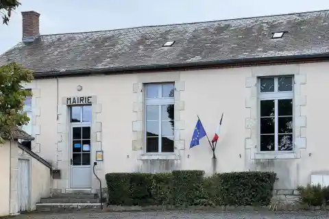 Mairie de Saint-Parize-en-Viry