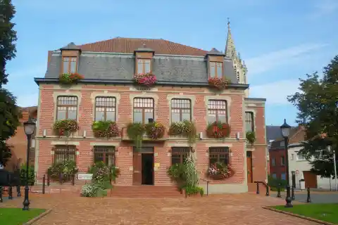 Vue de la mairie d'Erquinghem-Lys