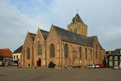 Esquelbecq (département du Nord, France) : l'église Saint-Folquin