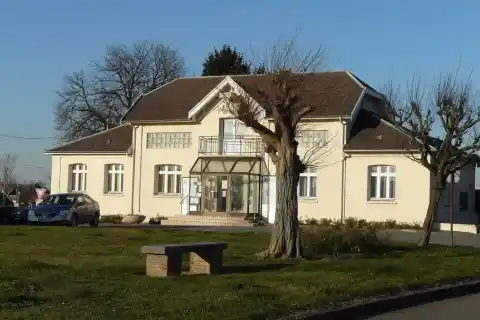 La mairie de raillencourt-Sainte-Olle