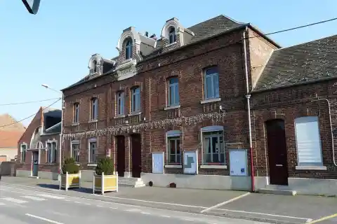 La mairie de Rumilly-en-Cambrésis