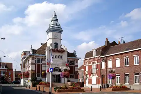 L'hôtel de ville de Wavrin (Nord)