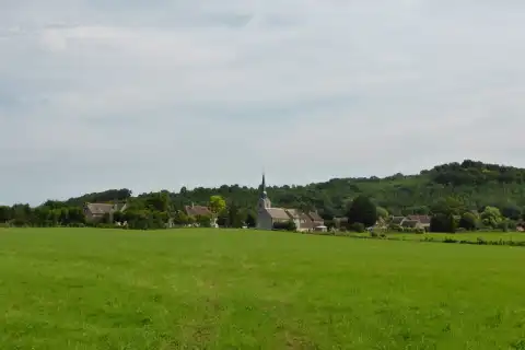 Vue générale du village de Vaunoise, dans l'Orne
