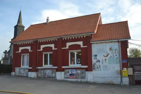 Mairie-école de Crépy