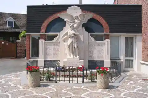Monument aux morts de Saint-Nicolas