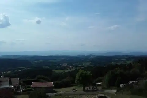 Vue depuis le belvédere Les Deux Frères, Echandelys - Puy de Dôme, France