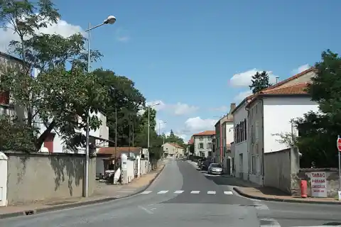 Route départementale 1093 en direction de Maringues, à Joze, Puy-de-Dôme, France [15151]