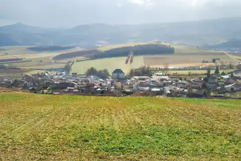 Ludesse (Puy-de-Dôme, France)