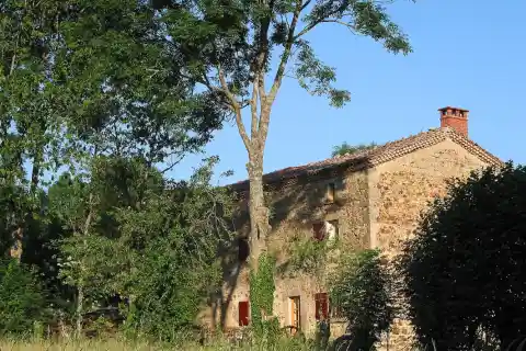 Saint-Genès-la-Tourette (Puy-de-Dôme - France), ancienne ferme