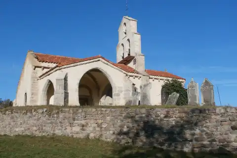 L'église de Saint-Jean-Saint-Gervais, son cimetière et sa ganivelle