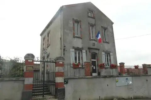 Mairie de Saint-Yvoine (63)