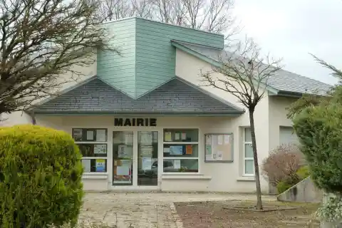 Mairie de Lourenties