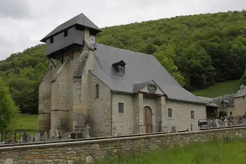 L’église à clocher-mur d’Asque, Hautes-Pyrénées