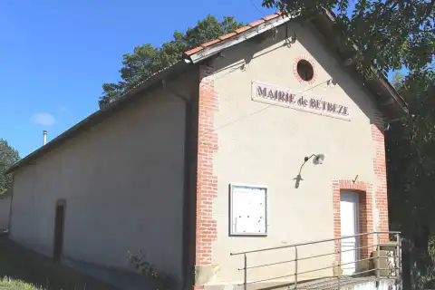 Mairie de Betbèze (Hautes-Pyrénées)