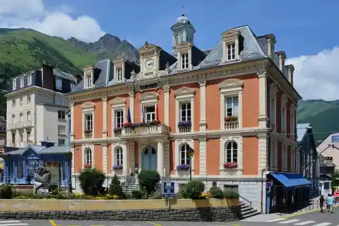 Hôtel de ville de Cauterets, Hautes-Pyrénées, France