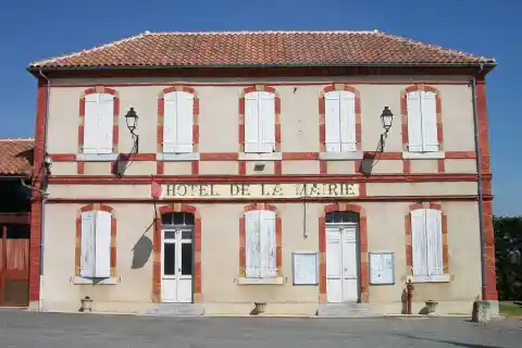 Mairie d'Estampures (Hautes-Pyrénées, France)