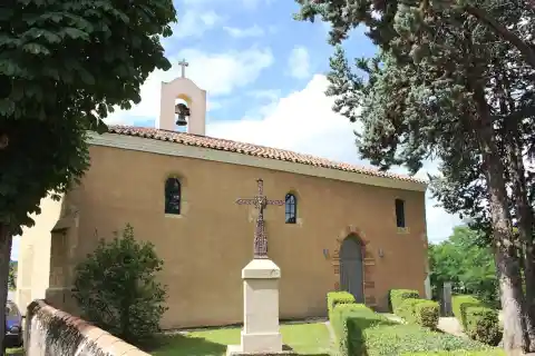 Chapelle des Pénitents de Monléon-Magnoac (Hautes-Pyrénées)