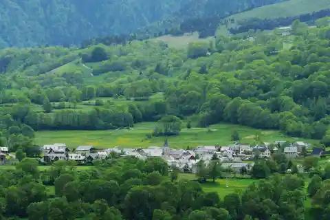 Le village de Sailhan, Hautes-Pyrénées, France