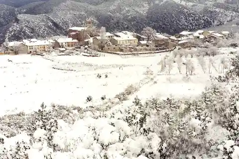 Village de Campoussy sous la neige