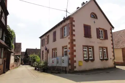 Alsace, Bas-Rhin, Bosselshausen, Mairie-école (XIXe), 15 rue Principale