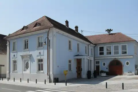 La mairie de Brunstatt-Didenheim, l'ancienne maitie-école de Brunstat