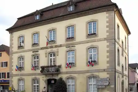 L'hôtel de ville de Dannemarie, ancien grenier public puis tribunal