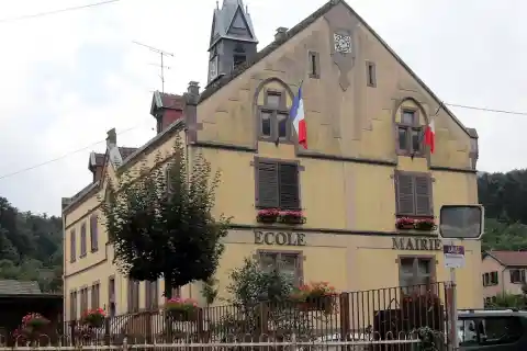 L'école et la mairie de Jungholtz