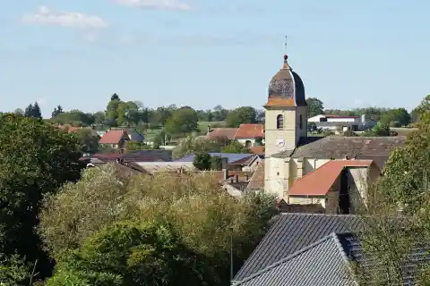 Vue générale de Pomoy