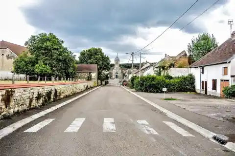 Grande rue de Preigney