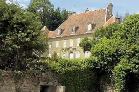 Vue sur le château de Ranzevelle