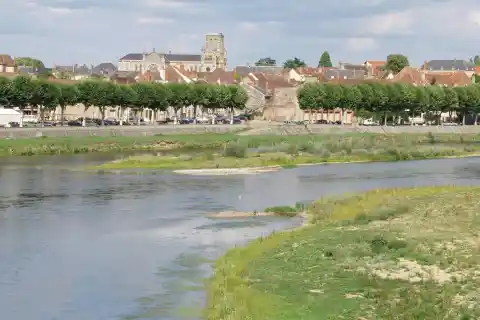 Digoin vu de la Loire, Saône-et-Loire, France