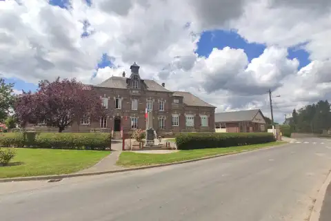Illois - Mairie-école