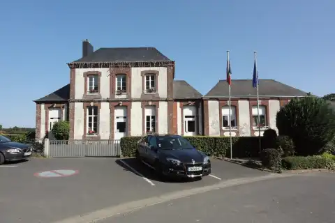 Tocqueville-les-Murs (Seine-Mar.) mairie
