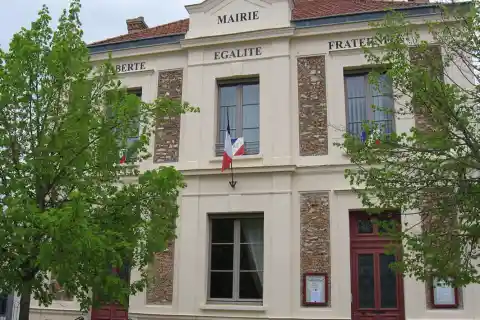 Mairie de Maincy. (Seine-et-Marne, région Île-de-France)