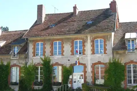 Mairie de Chauconin-Neufmontiers (Seine-et-Marne, région Île-de-France)